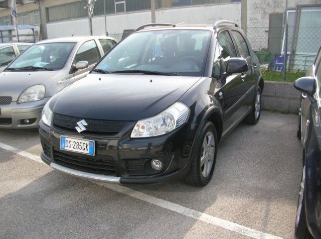 Auto model suzuki 4x4 usate