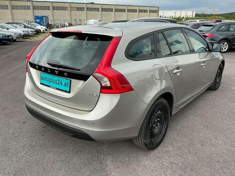 Gebraucht Volvo V60 163 PS (119 kW) 2011 Grau Kombi