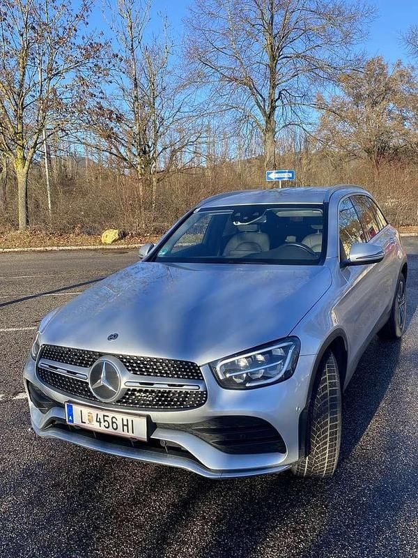 Gebraucht Mercedes GLC220 194 PS (142 kW) 2020 Silber SUV