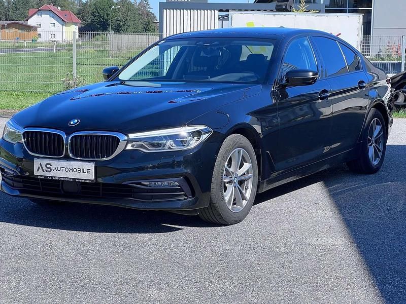 Schwarz Gebraucht 2018 BMW 520 Sport Line Limousine | € 24.990 - Bild 1/4
