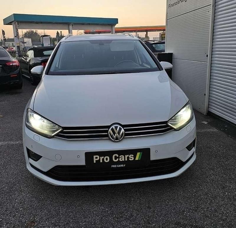 Gebraucht VW Golf VII Highline 125 PS (91 kW) 2016 Weiß Limousine