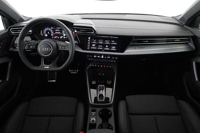 Neu Audi A3 S-Line 150 PS (110 kW) 2025 Grau Limousine