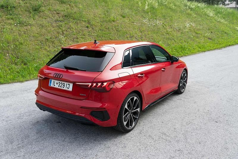 Gebraucht Audi A3 S-Line 190 PS (139 kW) 2021 Limousine