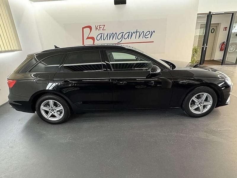 Gebraucht Audi A4 163 PS (119 kW) 2023 Schwarz Kombi