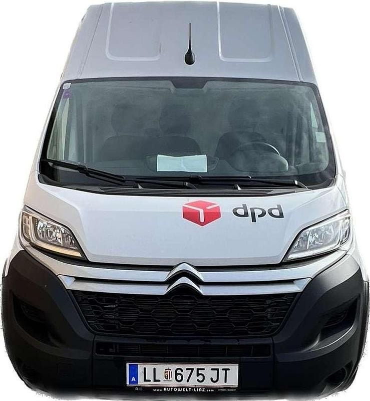 Weiß Gebraucht 2023 Citroën Jumper Comfort Van / Kleinbus | € 29.990 (Teuer) - Bild 1/4