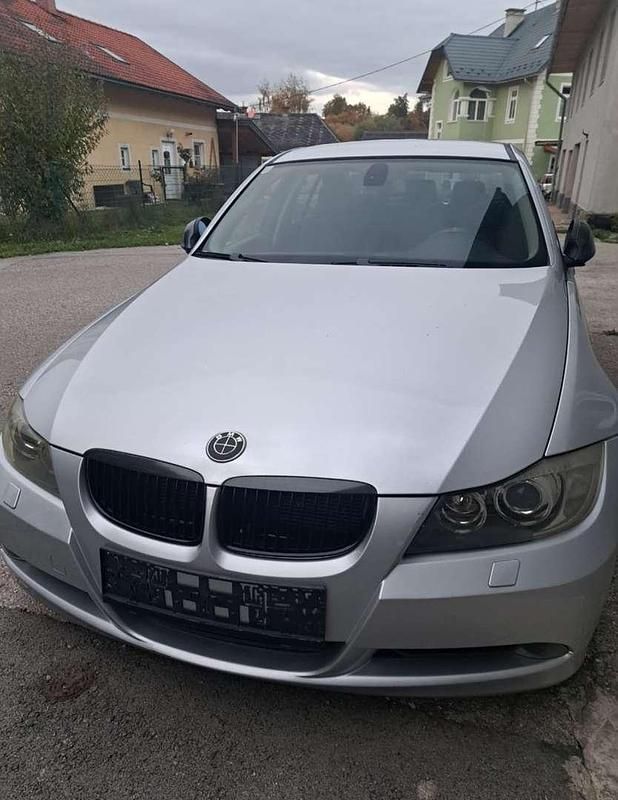 Gebraucht BMW 320 163 PS (119 kW) 2004 Limousine