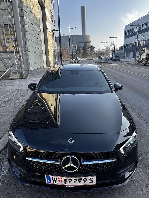 Gebraucht Mercedes A180 AMG line 136 PS (100 kW) 2020 Limousine