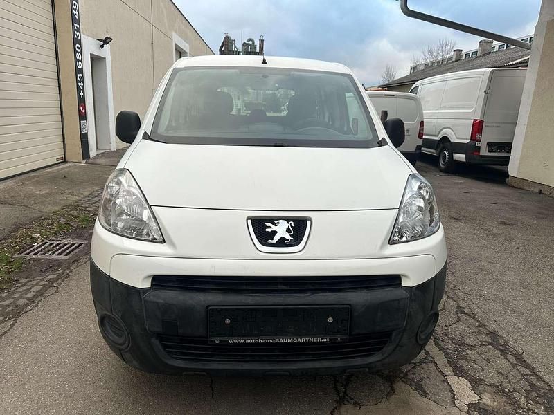 Gebraucht Peugeot TePee 75 PS (55 kW) 2009 Weiß Kombi