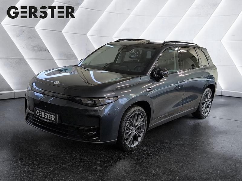 Neu Leapmotor C10 160 kW (218 PS) 2025 Grau SUV