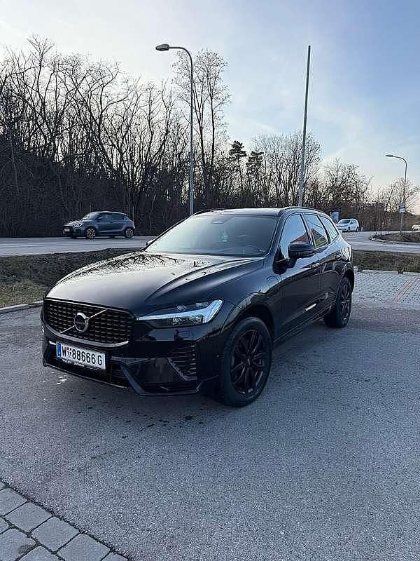 Gebraucht Volvo XC60 Plus 253 PS (186 kW) 2023 Schwarz SUV