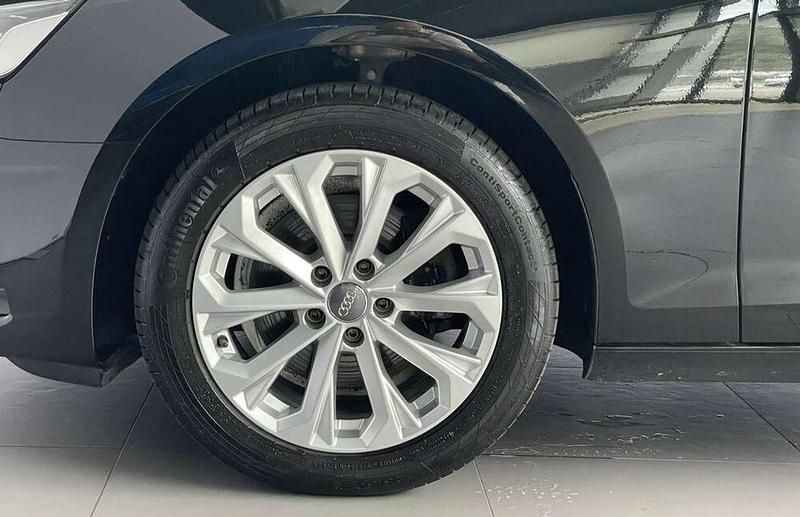 Gebraucht Audi A4 Basis 190 PS (139 kW) 2019 Schwarz Kombi