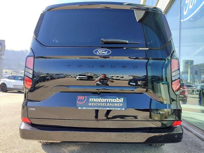 Neu Ford Tourneo Custom Titanium 233 PS (171 kW) 2026 Van