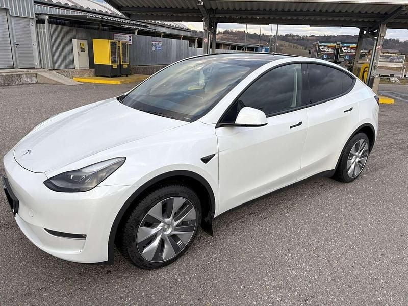 Weiß Gebraucht 2023 Tesla Model Y Long Range AWD SUV | € 36.999 (Fairer Preis) - Bild 1/4