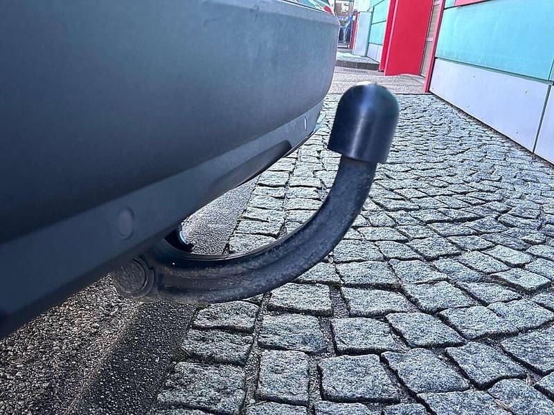 Gebraucht Peugeot 5008 GT 131 PS (96 kW) 2022 Grau SUV