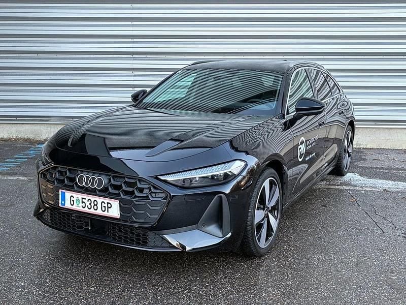 Schwarz Neu 2025 Audi A5 Comfort Kombi | € 61.800 (Superpreis) - Bild 1/4