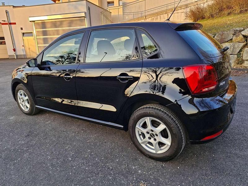 Gebraucht VW Polo 60 PS (44 kW) 2017 Schwarz Limousine