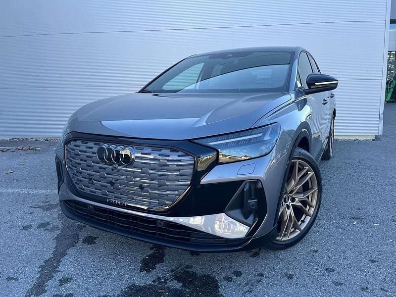Grau Gebraucht 2021 Audi Q4 Sportback e-tron SUV | € 49.990 - Bild 1/4