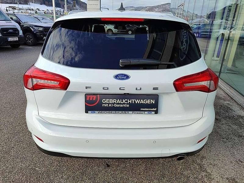 Gebraucht Ford Focus Cool & Connect 101 PS (74 kW) 2021 Weiß Kombi