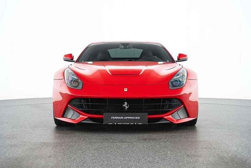 Gebraucht Ferrari F12 740 PS (544 kW) 2013 Rot Coupé