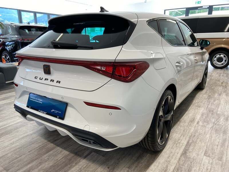 Gebraucht Cupra Leon 150 PS (110 kW) 2024 Weiß Kleinwagen