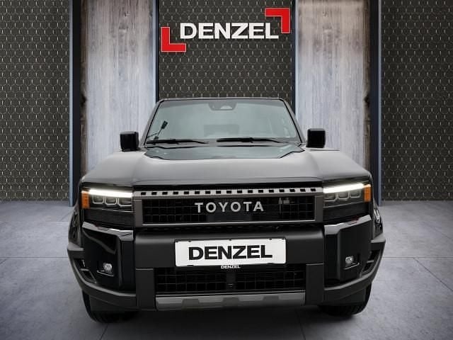 Neu Toyota Land Cruiser Lounge 205 PS (150 kW) 2025 Attitude black mica SUV
