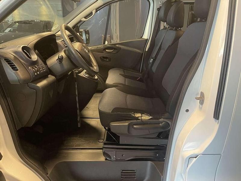 Gebraucht Opel Vivaro 120 PS (88 kW) 2016 Weiß Van / Kleinbus