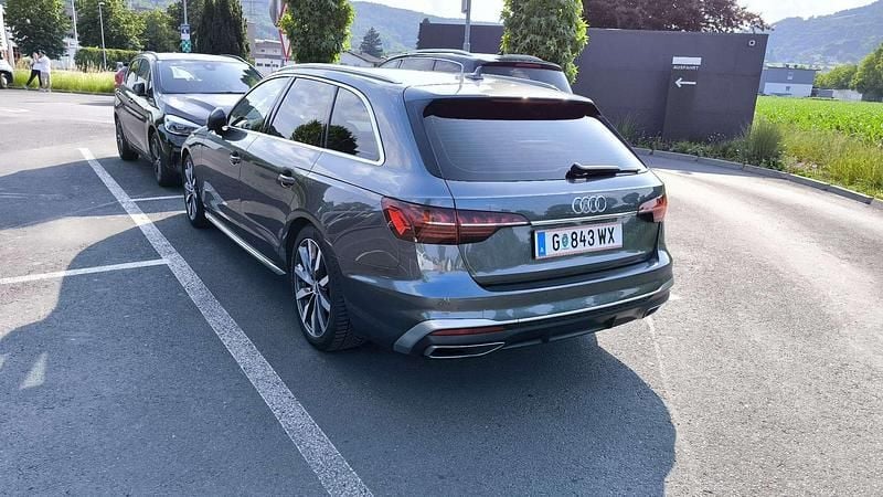 Gebraucht Audi A4 S-Line 150 PS (110 kW) 2020 Grau Kombi