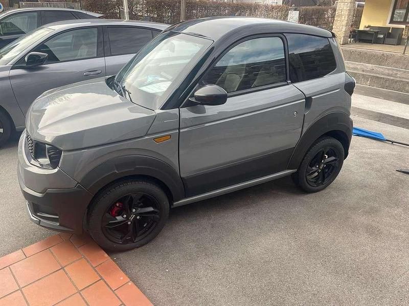 Neu Ligier Myli 2025 Grau Kleinwagen