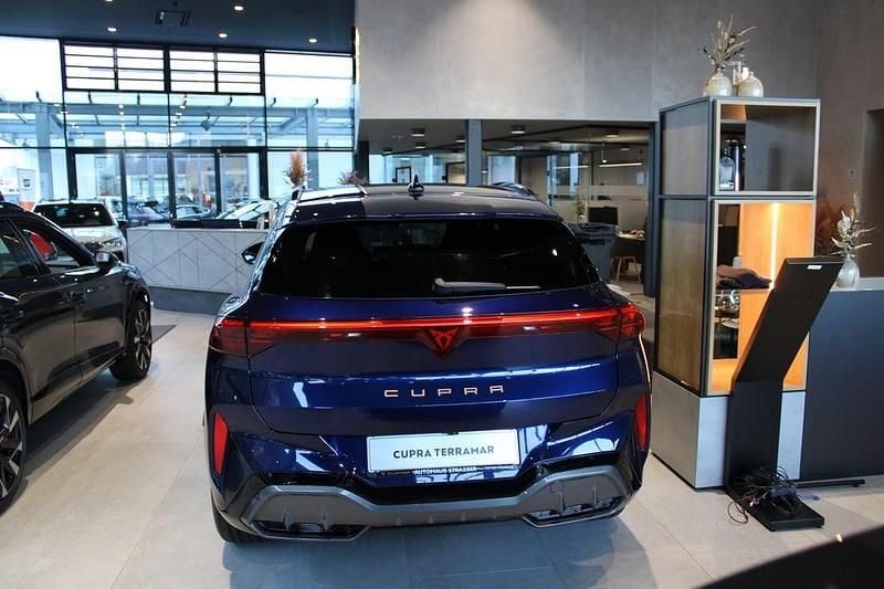 Neu Cupra Terramar 204 PS (150 kW) 2026 Dunkelblau  metallic SUV