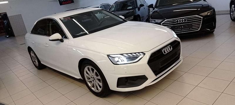 Gebraucht Audi A4 Design 136 PS (100 kW) 2022 Weiß Limousine