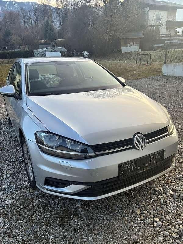 Gebraucht VW Golf VII Comfortline 116 PS (85 kW) 2018 Limousine