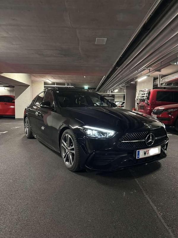 Gebraucht Mercedes C220 AMG 200 PS (147 kW) 2023 Schwarz Limousine