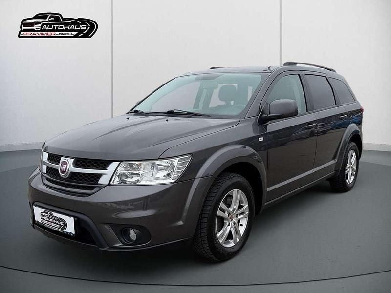 Gebraucht Fiat Freemont Urban 140 PS (102 kW) 2015 Grau SUV