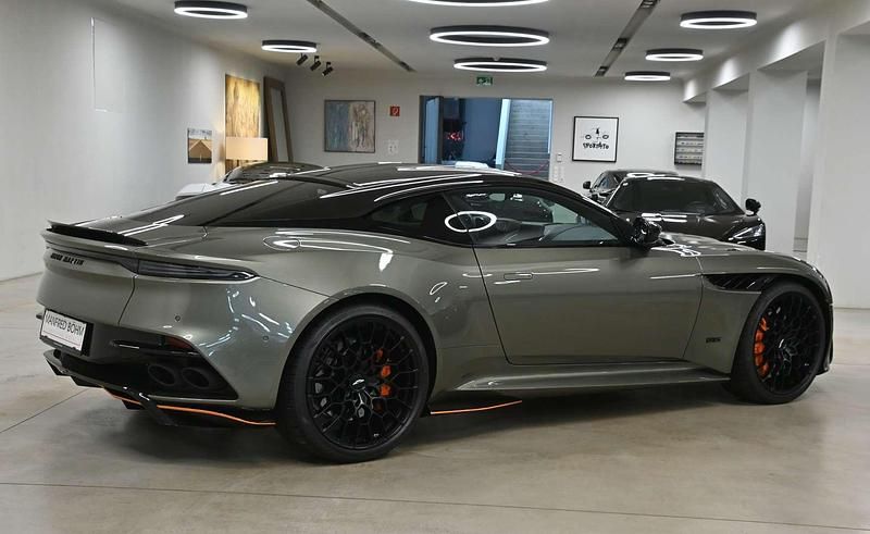 Gebraucht Aston Martin DBS 770 PS (566 kW) 2023 Grün Coupé