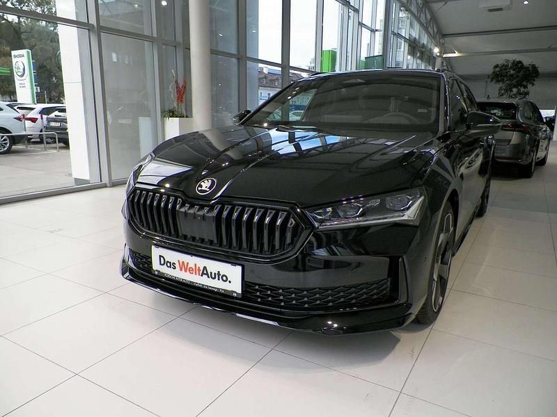 Schwarz Gebraucht 2025 Skoda Superb SportLine Kombi | € 60.990 - Bild 1/4