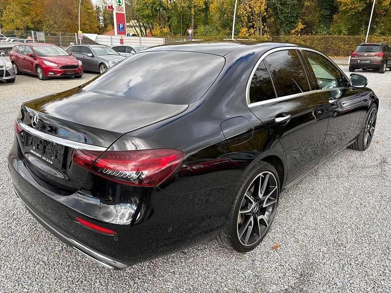 Gebraucht Mercedes E400 330 PS (242 kW) 2022 Schwarz Limousine