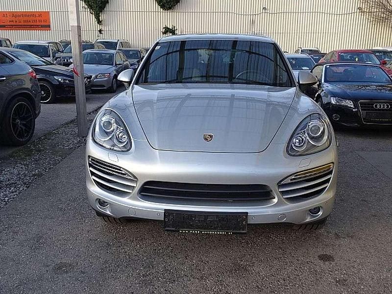 Silber Gebraucht 2012 Porsche Cayenne SUV | € 25.990 (Superpreis) - Bild 1/4