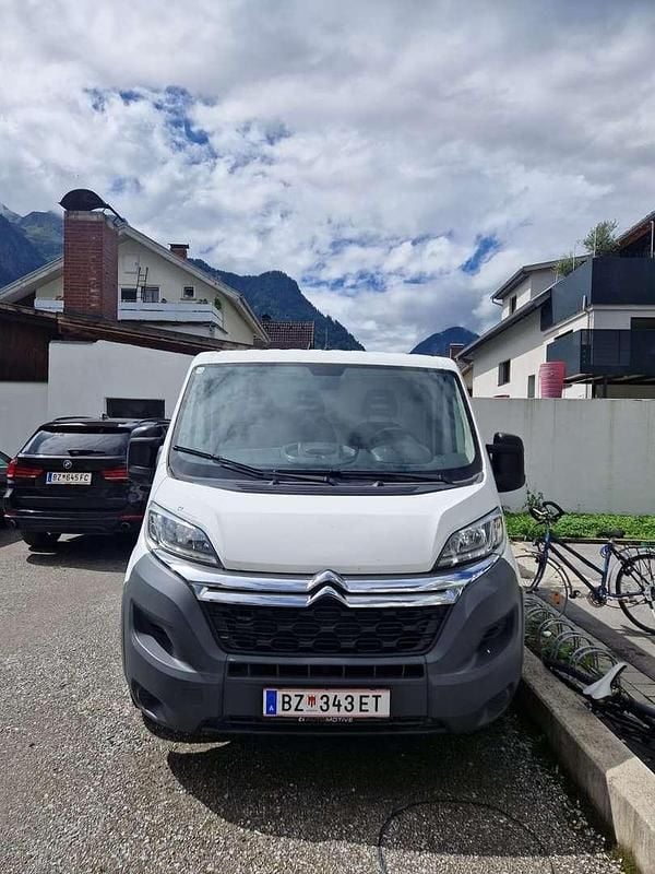 Weiß Gebraucht 2017 Citroën Jumper Van / Kleinbus | € 13.499 (Fairer Preis) - Bild 1/4