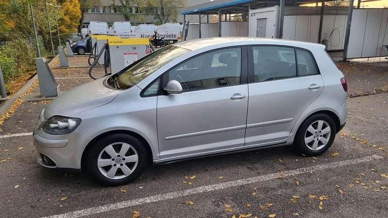 Silber Gebraucht 2005 VW Golf Comfortline Limousine | € 3.900 (Fairer Preis) - Bild 1/4