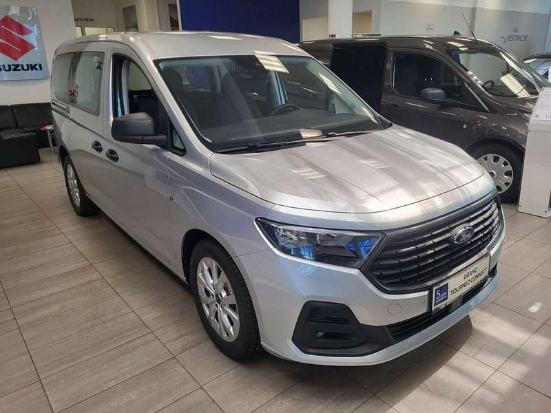 Neu Ford Tourneo 150 PS (110 kW) 2025 Van / Kleinbus