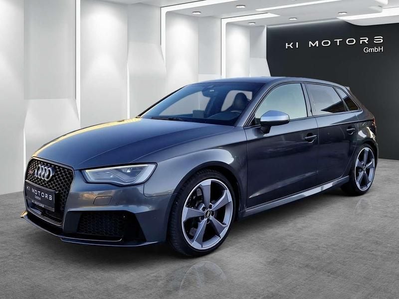 Grau Gebraucht 2016 Audi RS3 Advanced Limousine | € 36.990 (Fairer Preis) - Bild 1/4