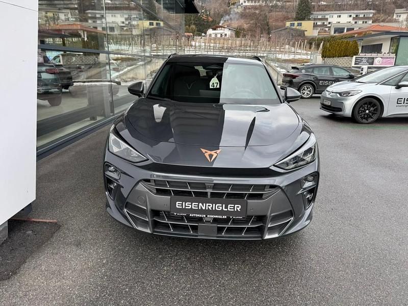Neu Cupra Terramar 150 PS (110 kW) 2026 Dunkelgrau  metallic SUV