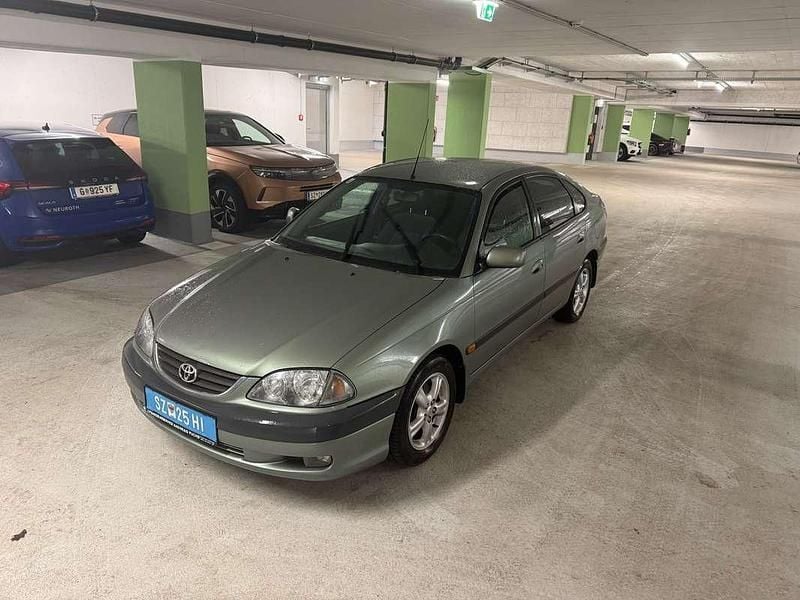 Gebraucht Toyota Avensis Sol 150 PS (110 kW) 2001 Limousine