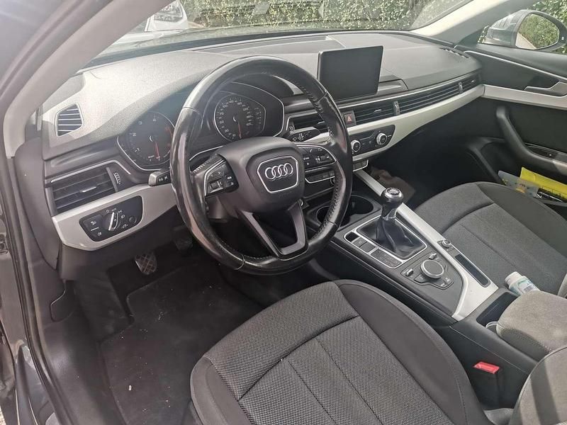 Gebraucht Audi A4 Design 150 PS (110 kW) 2017 Grau Limousine