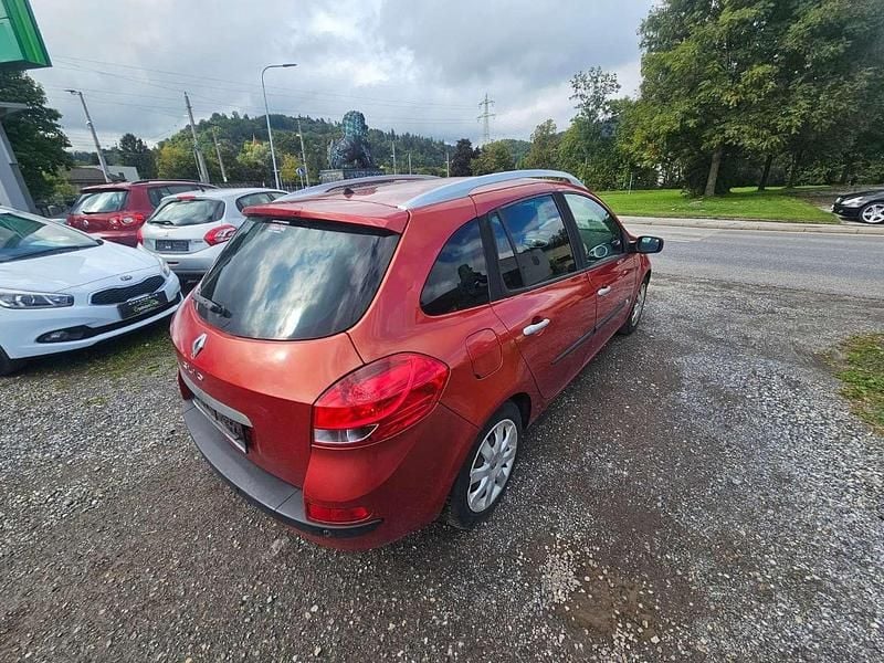Gebraucht Renault Clio GrandTour Expression 75 PS (55 kW) 2008 Rot Kombi