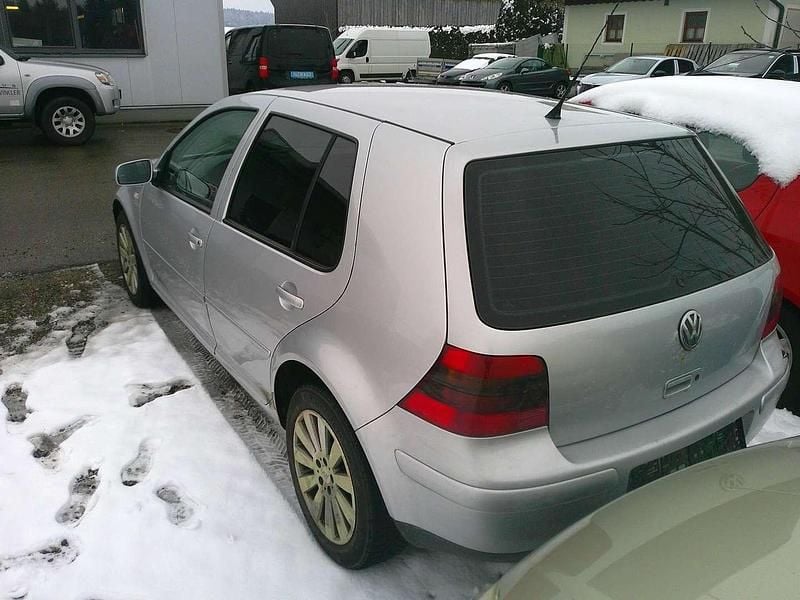 Gebraucht VW Golf IV Highline 116 PS (85 kW) 2000 Silber Limousine