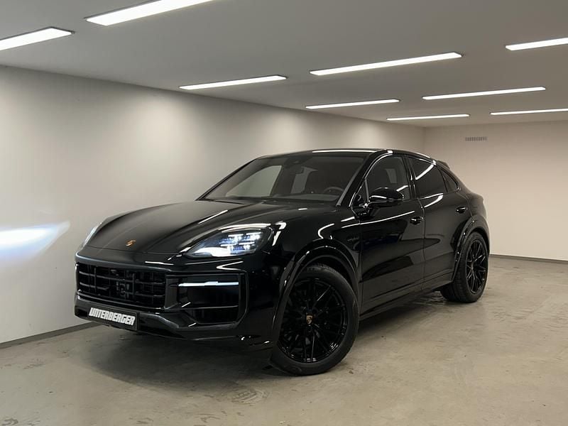 Schwarz Neu 2025 Porsche Cayenne Sport SUV | € 148.850 - Bild 1/4