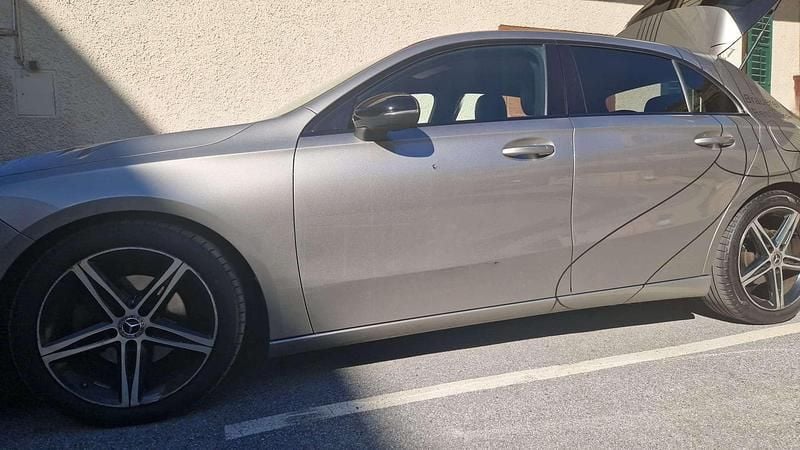 Gebraucht Mercedes 180 114 PS (83 kW) 2017 Grau Limousine