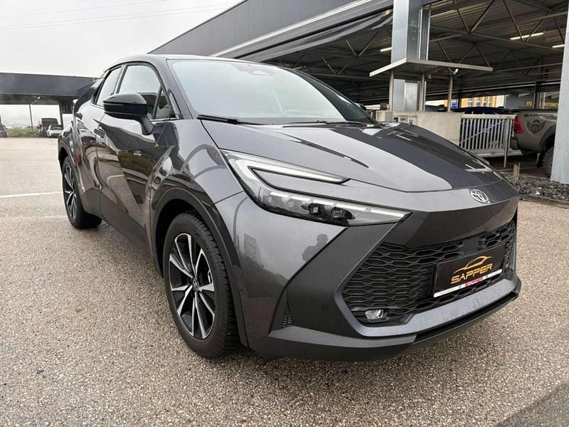 Gebraucht Toyota C-HR Active 98 PS (72 kW) 2024 Grau SUV