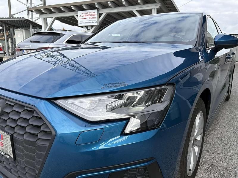 Gebraucht Audi A3 Sportback Basis 150 PS (110 kW) 2021 Blau Kleinwagen
